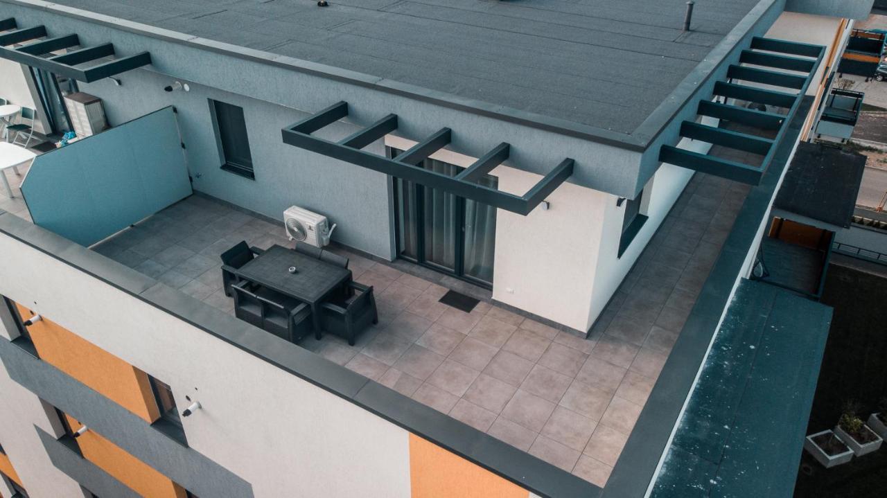 Koa - Moon Penthouse Apartment Брашов Екстериор снимка