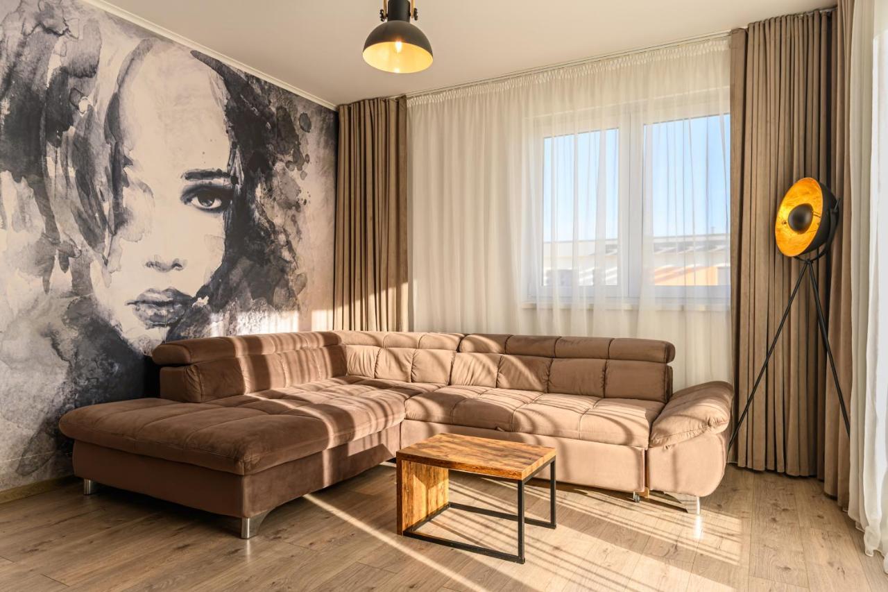 Koa - Moon Penthouse Apartment Брашов Екстериор снимка
