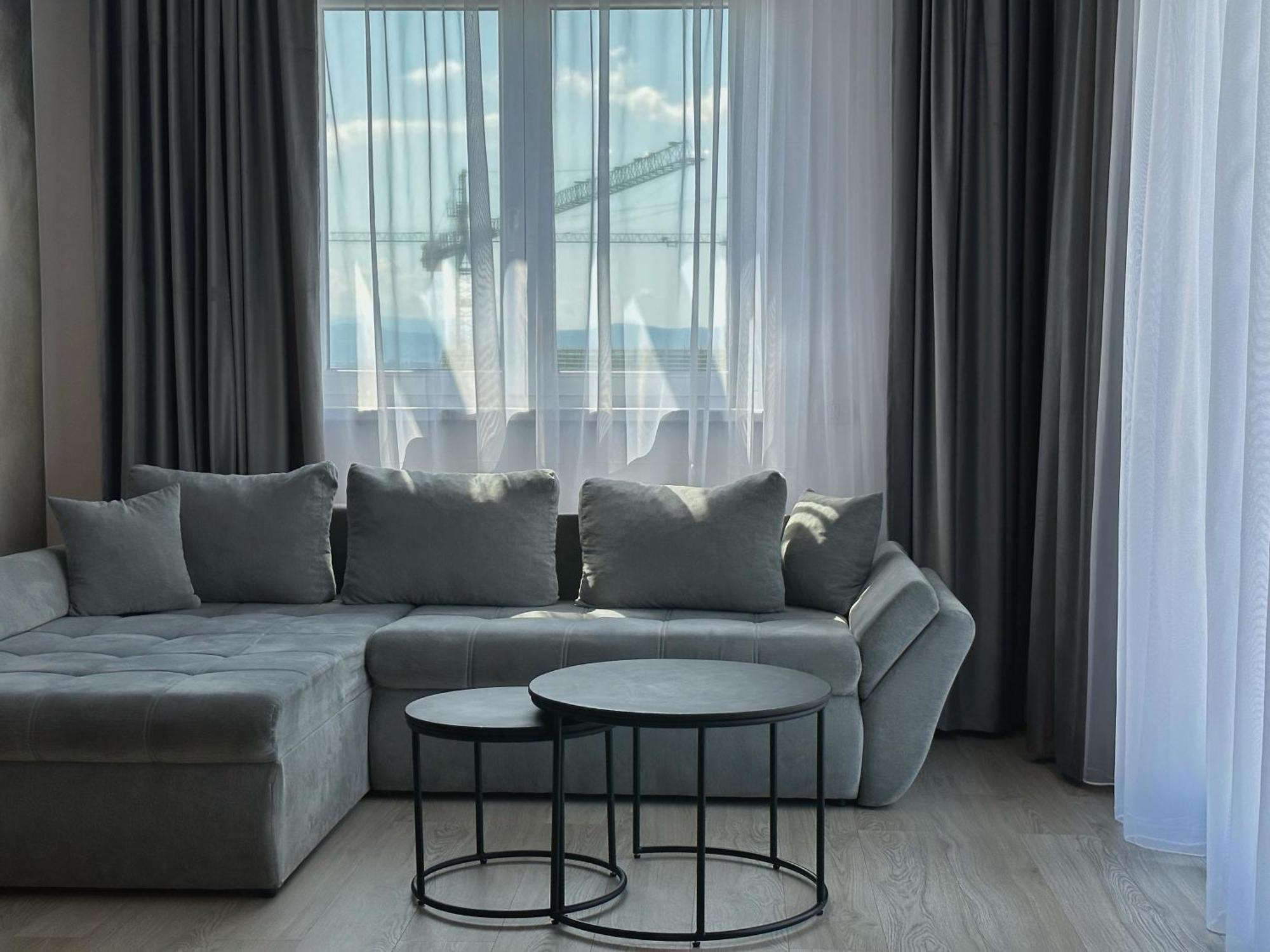 Koa - Moon Penthouse Apartment Брашов Стая снимка