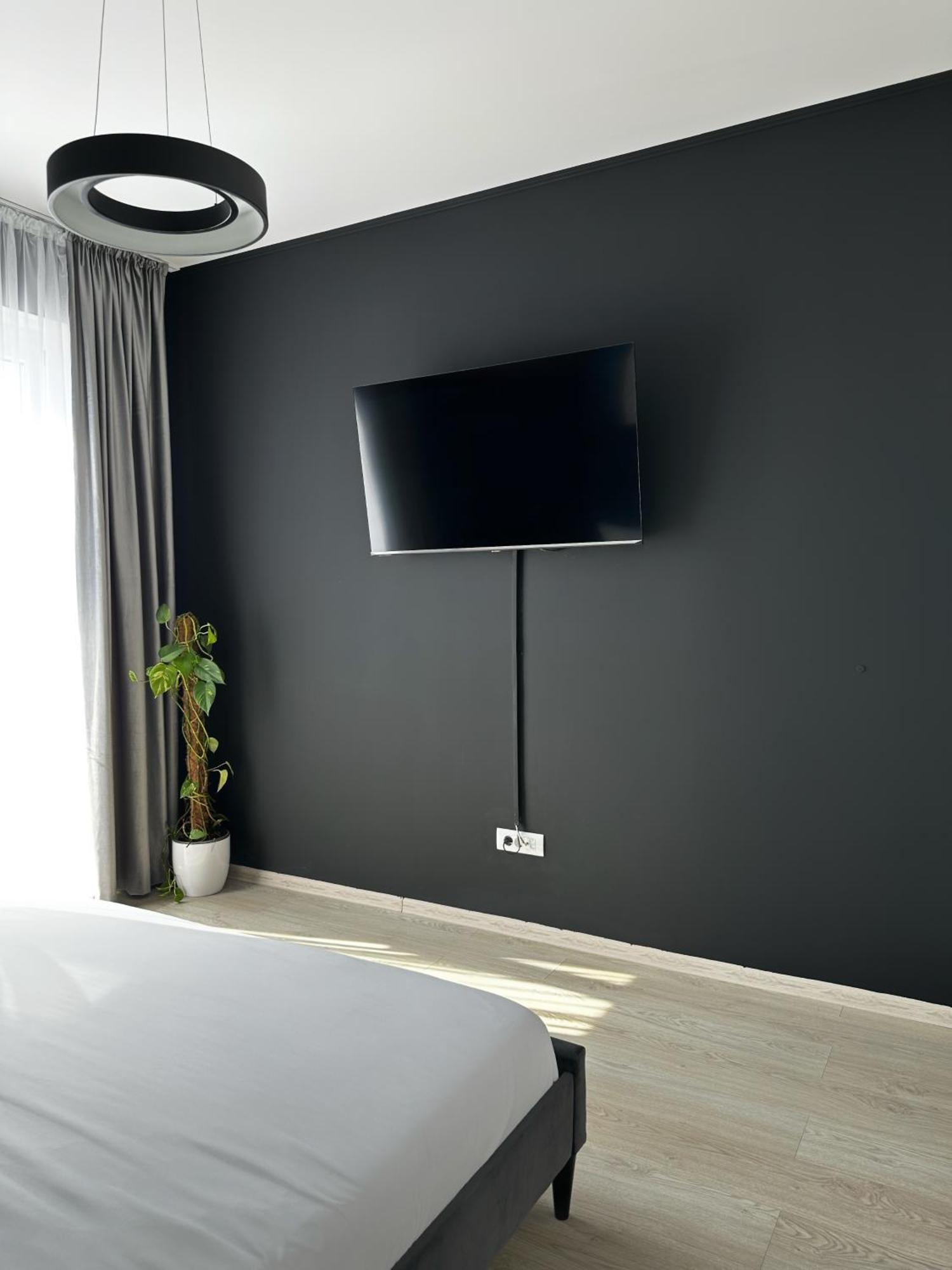 Koa - Moon Penthouse Apartment Брашов Екстериор снимка